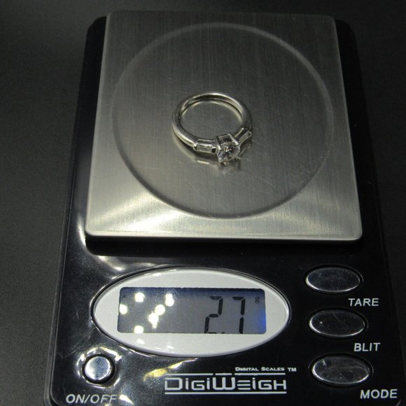 Size 6 Sterling Silver Clear Cubic Zirconia Ring - Picture 8 of 8